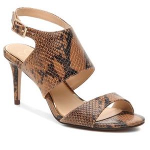 JESSICA SIMPSON: Elari Sandal